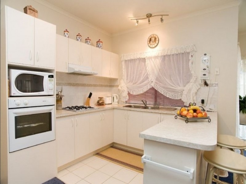 9 Shearwater Place, Craigieburn VIC 3064