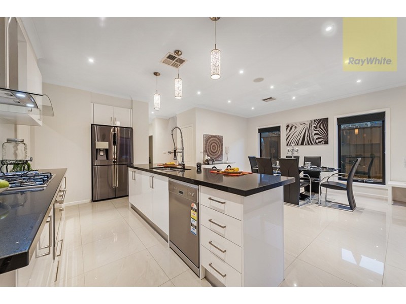 38 Gallantry Avenue, Craigieburn VIC 3064