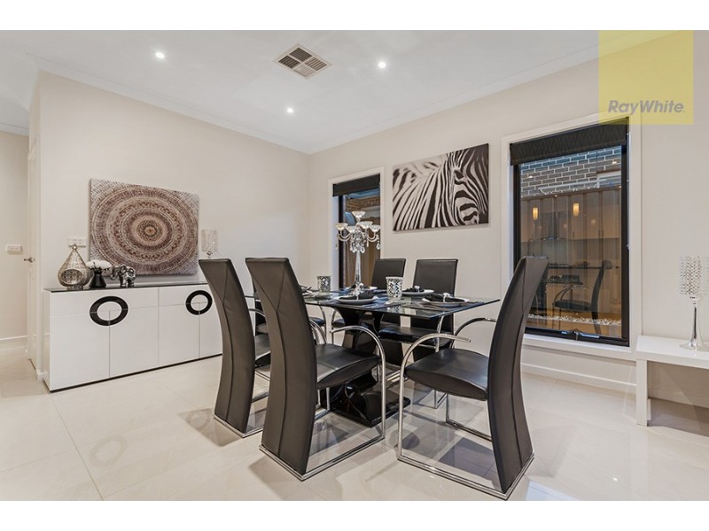 38 Gallantry Avenue, Craigieburn VIC 3064