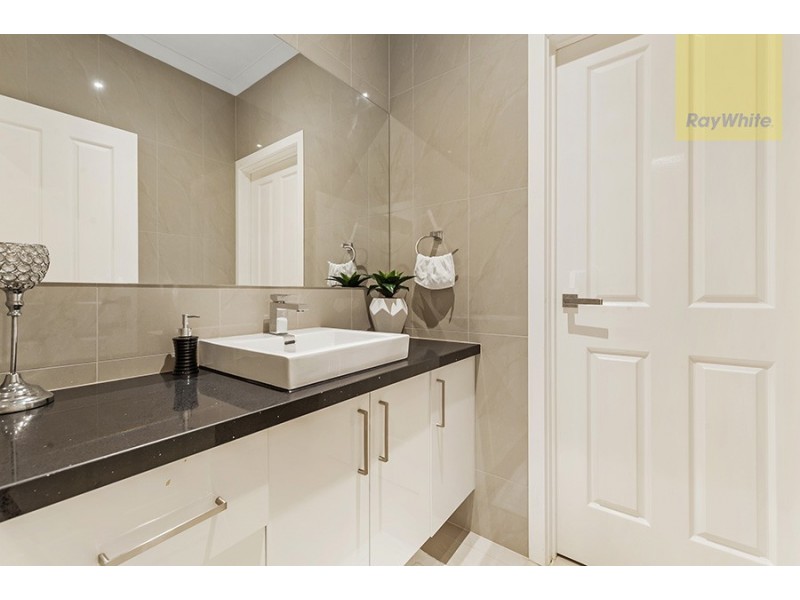 38 Gallantry Avenue, Craigieburn VIC 3064