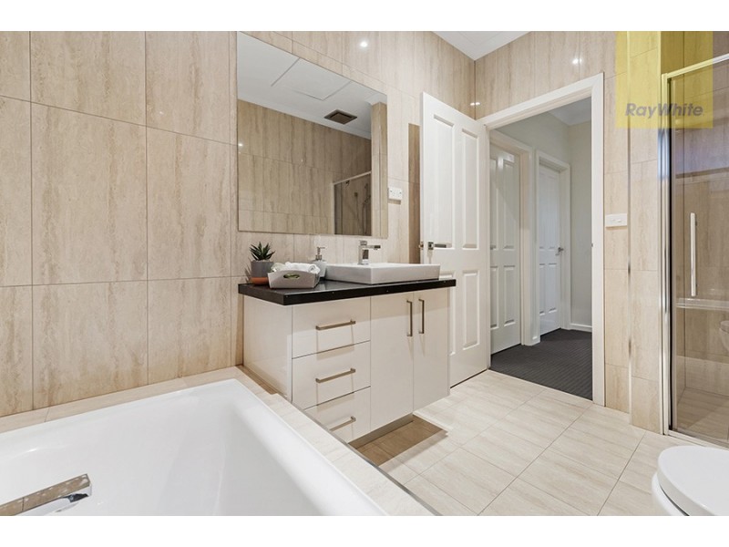 38 Gallantry Avenue, Craigieburn VIC 3064