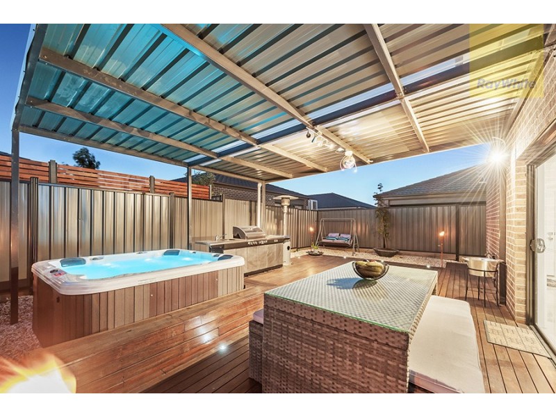 38 Gallantry Avenue, Craigieburn VIC 3064