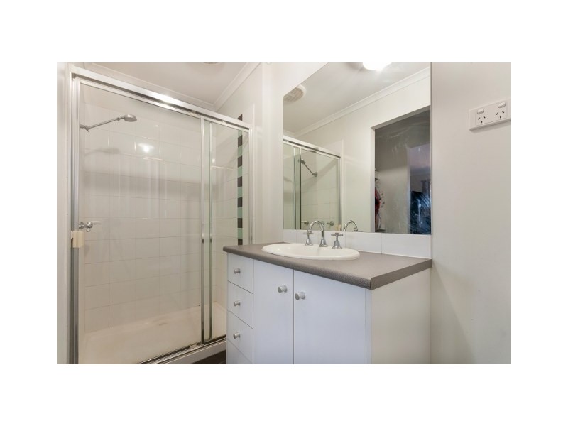 111 Mareeba Way, Craigieburn VIC 3064