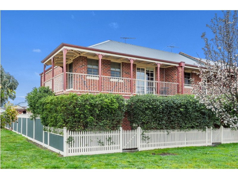 13 Meadowbank Lane, Craigieburn VIC 3064