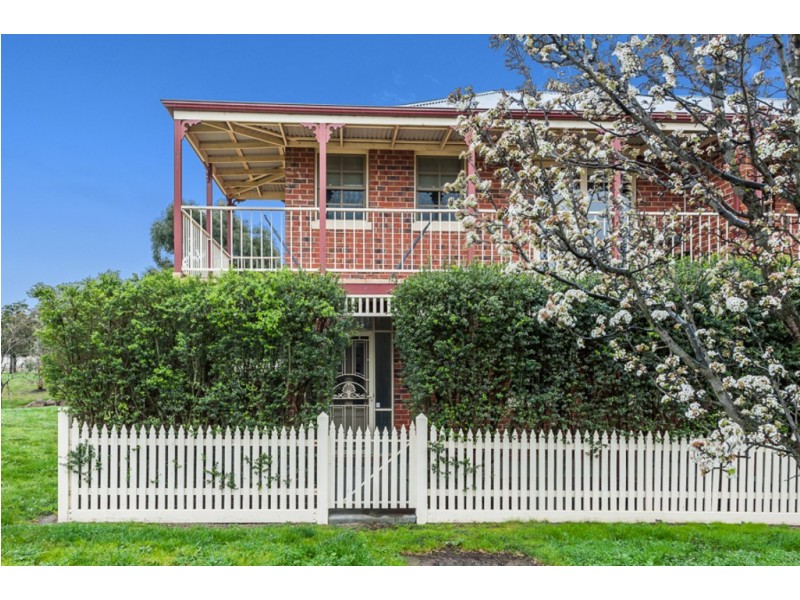 13 Meadowbank Lane, Craigieburn VIC 3064