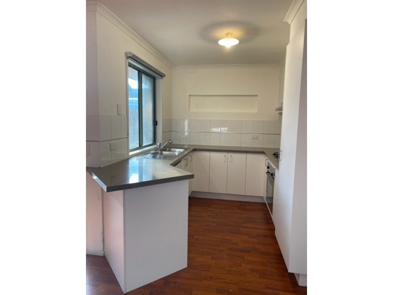 52 Rhine Drive, Roxburgh Park VIC 3064