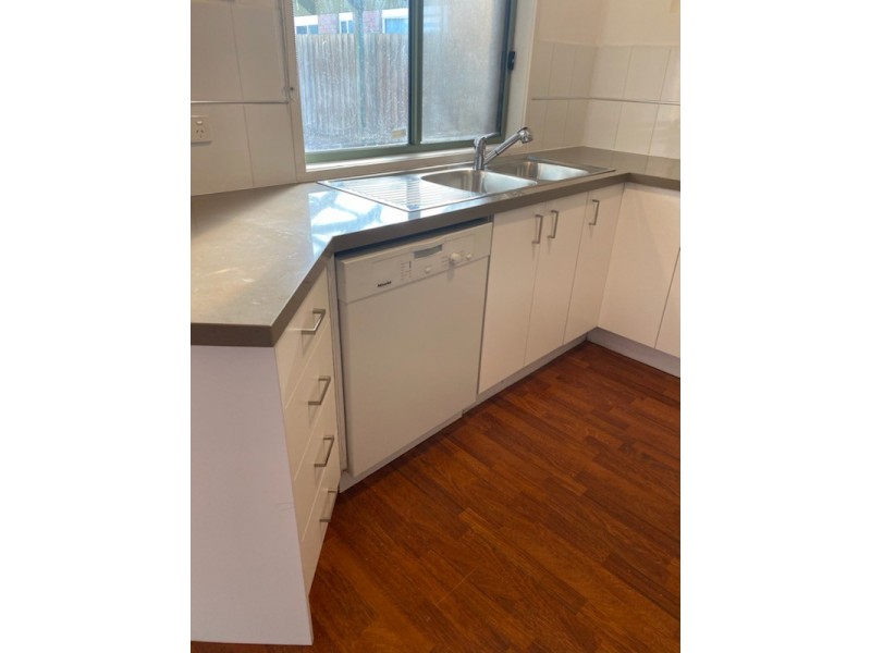 52 Rhine Drive, Roxburgh Park VIC 3064