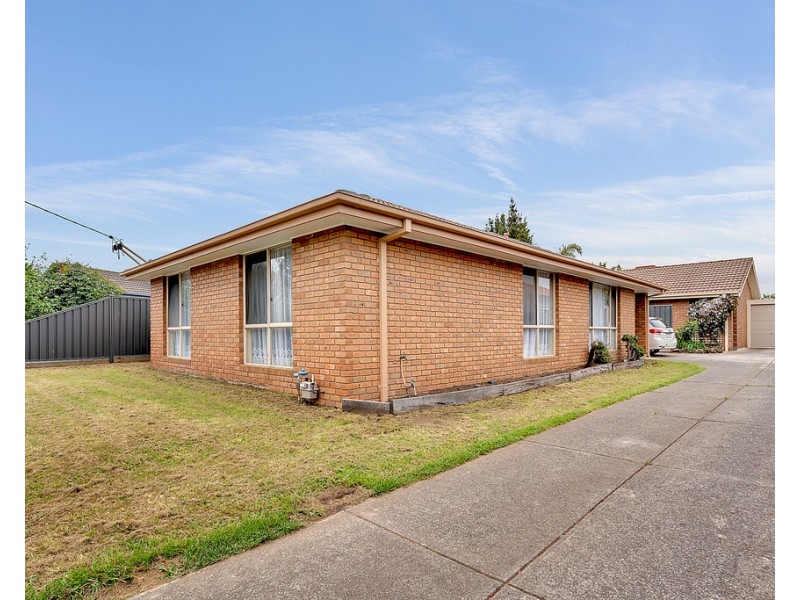 33A Amesbury Avenue, Craigieburn VIC 3064