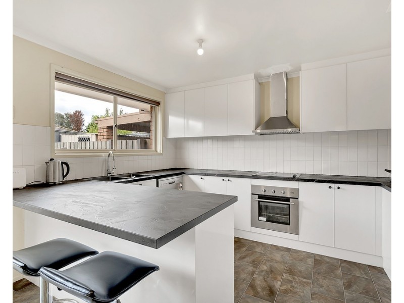 33A Amesbury Avenue, Craigieburn VIC 3064