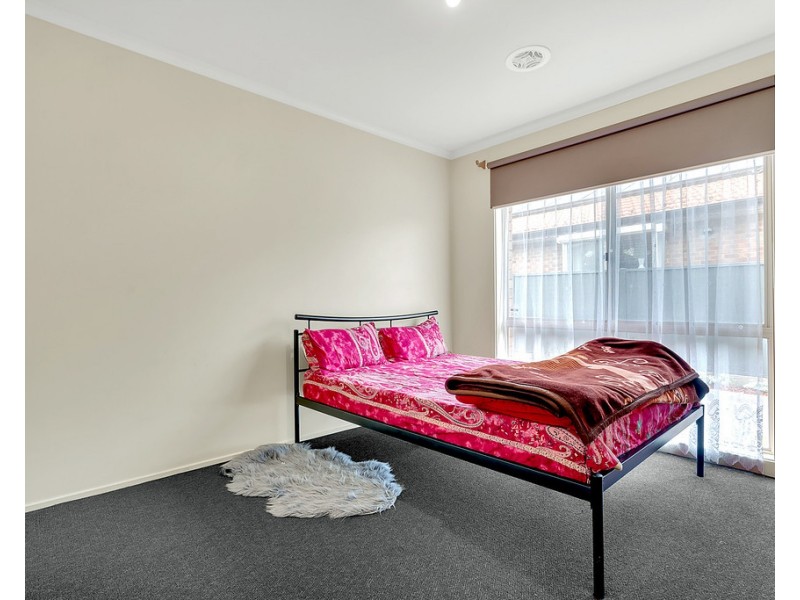 33A Amesbury Avenue, Craigieburn VIC 3064