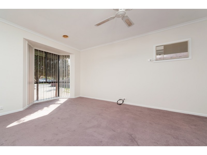 61 Banbury Crescent, Craigieburn VIC 3064