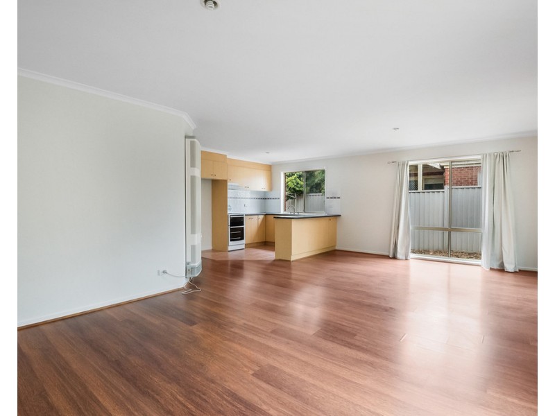 43 Woodlea Crescent, Craigieburn VIC 3064