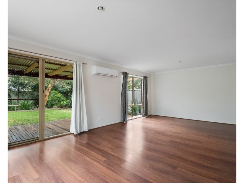 43 Woodlea Crescent, Craigieburn VIC 3064