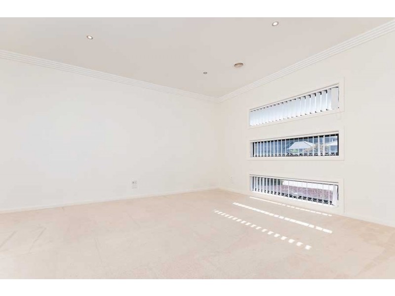13 Wyperfield Avenue, Craigieburn VIC 3064