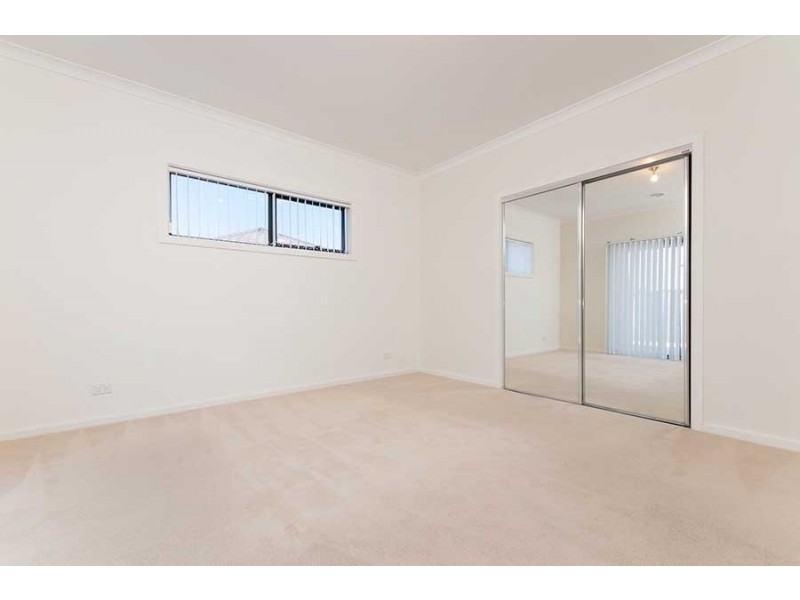 13 Wyperfield Avenue, Craigieburn VIC 3064