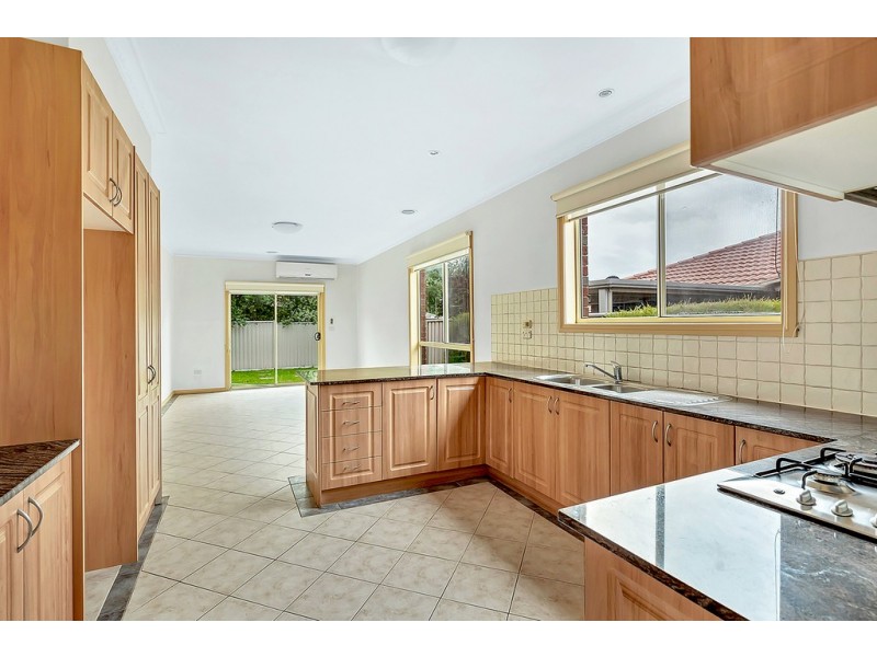 34 Waterford Avenue, Craigieburn VIC 3064