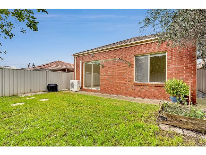 34 Waterford Avenue, Craigieburn VIC 3064