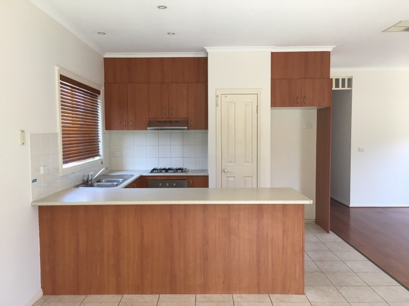 15 Elmville Place, Craigieburn VIC 3064