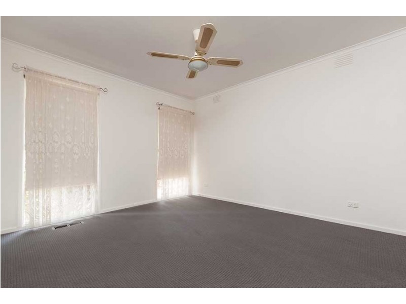 11 Waverley Court, Craigieburn VIC 3064