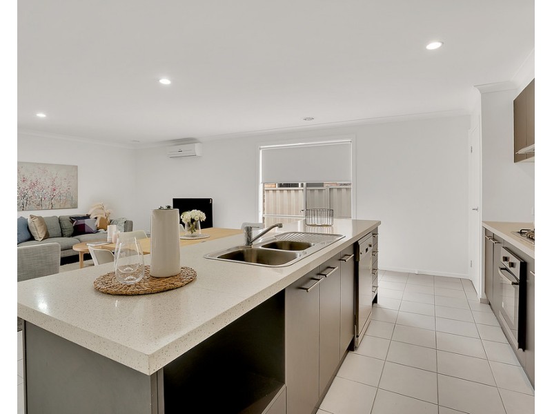 16 Cable Circuit, Craigieburn VIC 3064