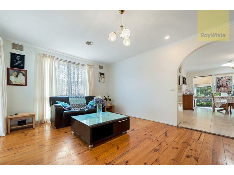 11 Milburn Place, Craigieburn VIC 3064