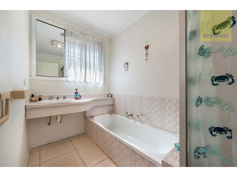 11 Milburn Place, Craigieburn VIC 3064