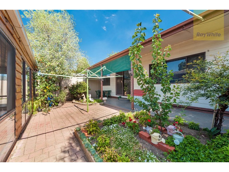 11 Milburn Place, Craigieburn VIC 3064