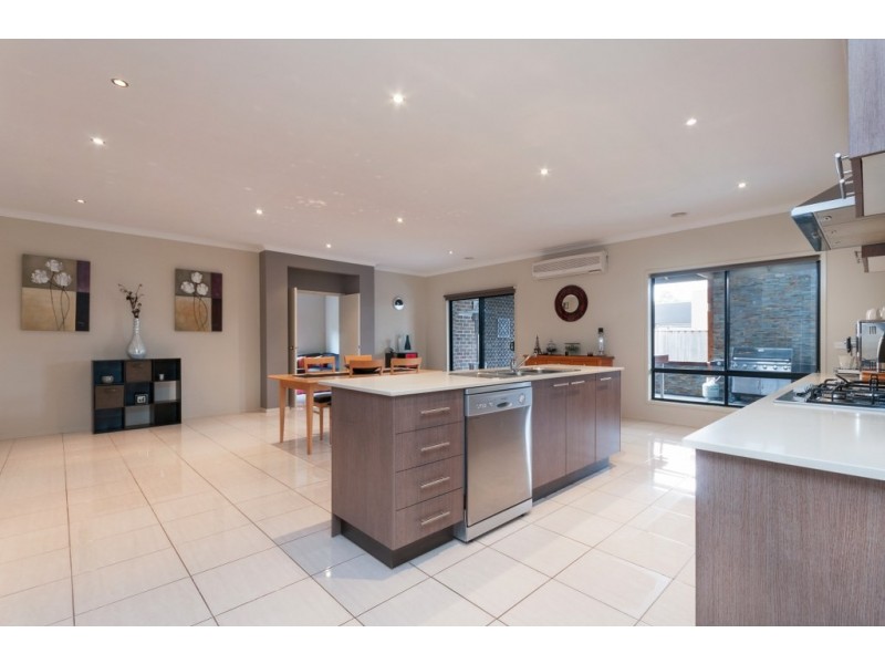 190 Central Park Avenue, Craigieburn VIC 3064
