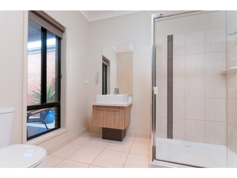 190 Central Park Avenue, Craigieburn VIC 3064