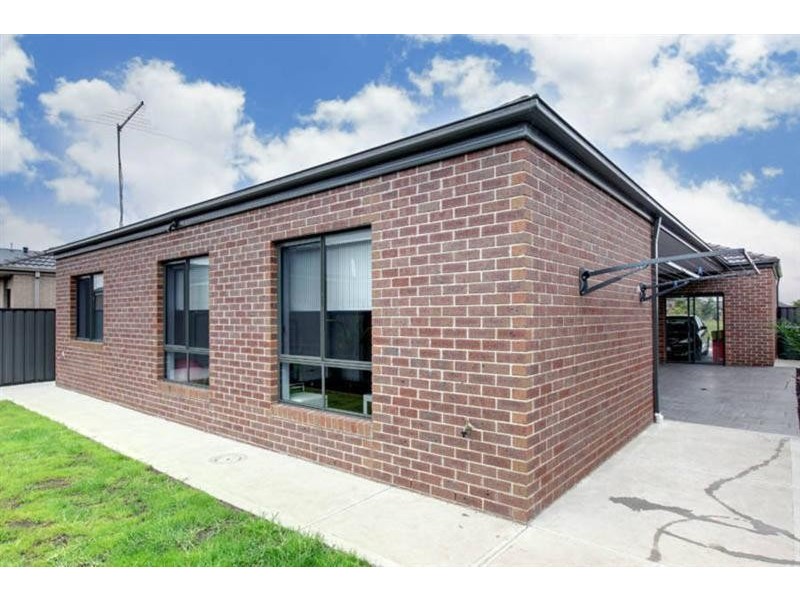 5 Thorngrove Avenue, Craigieburn VIC 3064