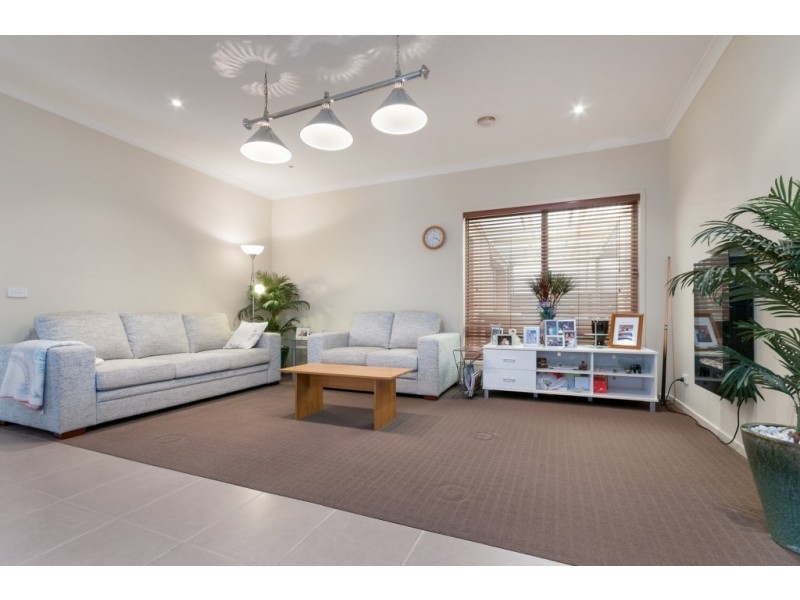 7 Rosleigh Drive, Craigieburn VIC 3064