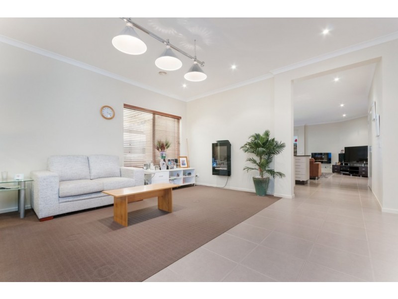 7 Rosleigh Drive, Craigieburn VIC 3064