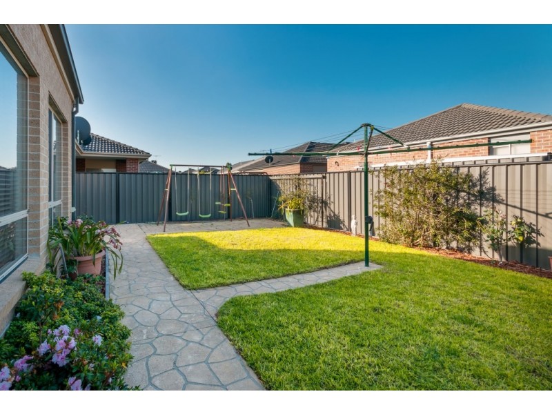 7 Rosleigh Drive, Craigieburn VIC 3064