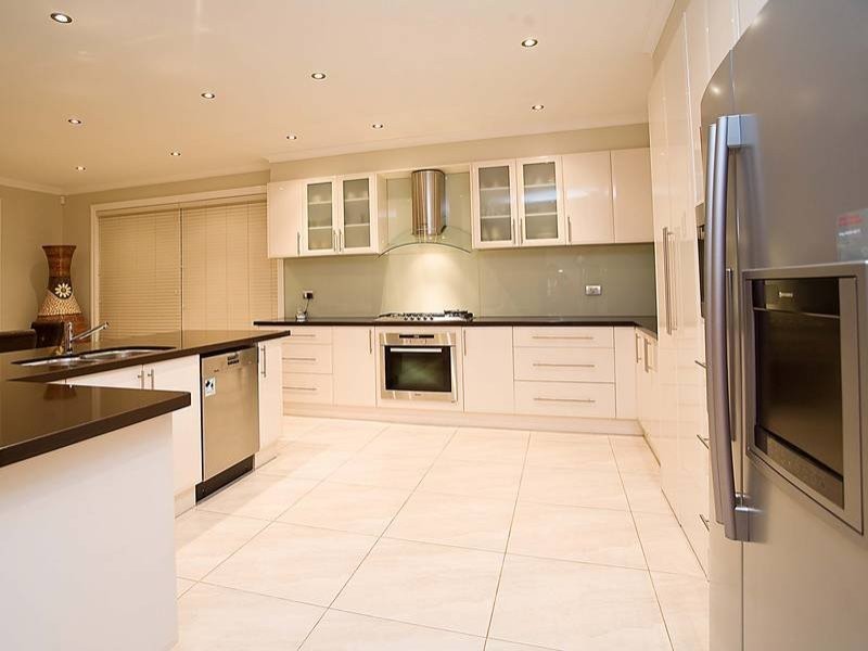 77 Kirkham Drive, Greenvale VIC 3059