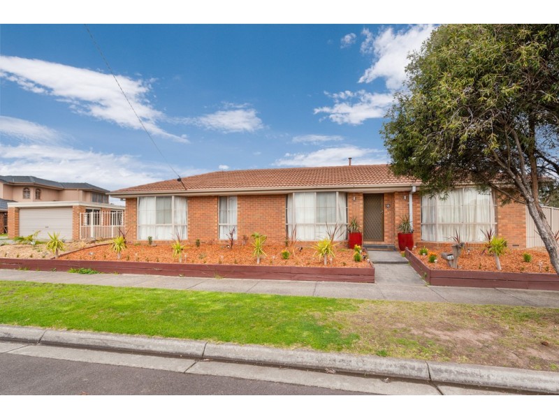 38 Farnborough Avenue, Craigieburn VIC 3064
