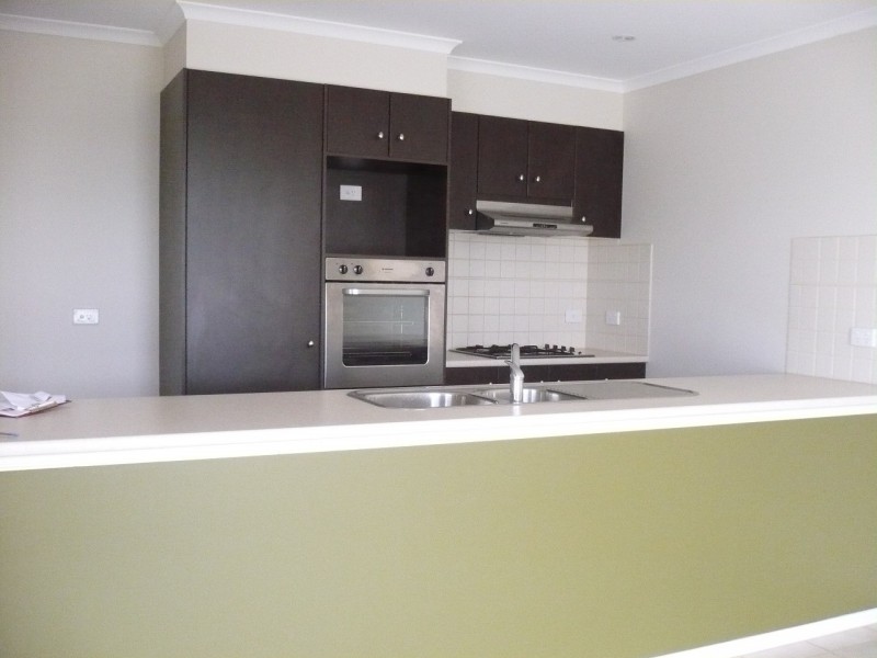 8 Sage Hills Place, Craigieburn VIC 3064