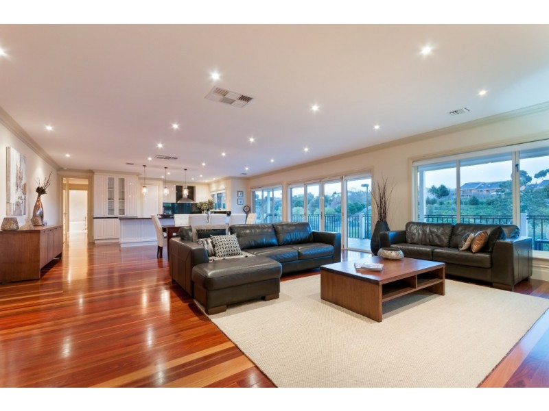 14 Palamino Valley Court, Greenvale VIC 3059