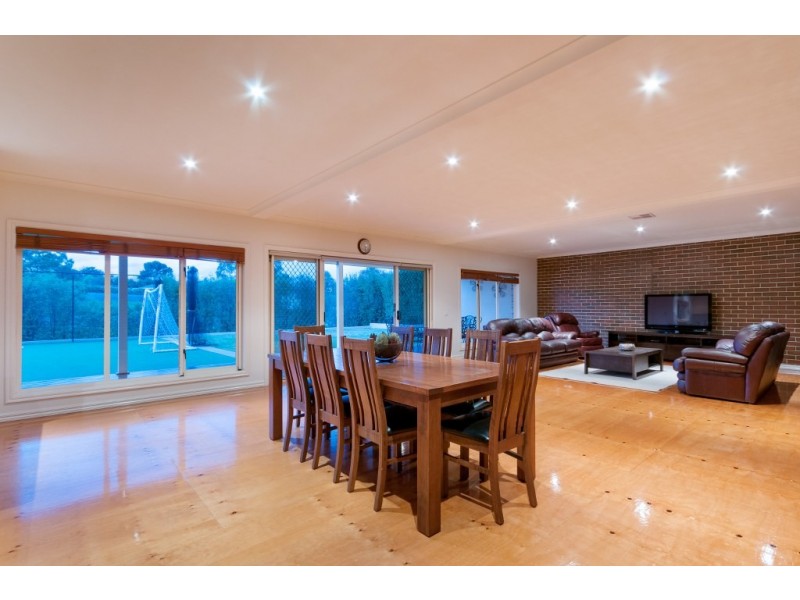 14 Palamino Valley Court, Greenvale VIC 3059