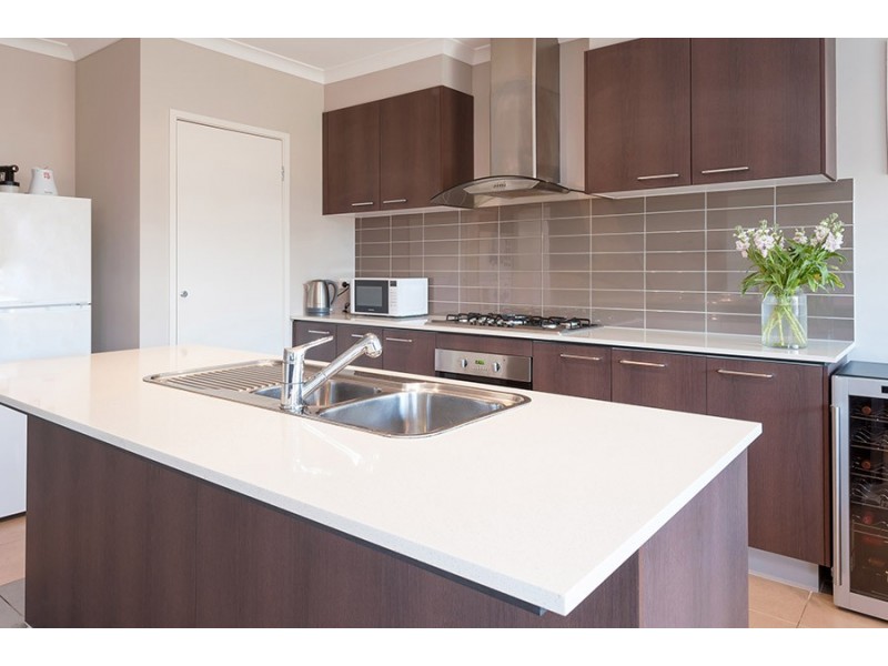 91 Charteris Drive, Craigieburn VIC 3064