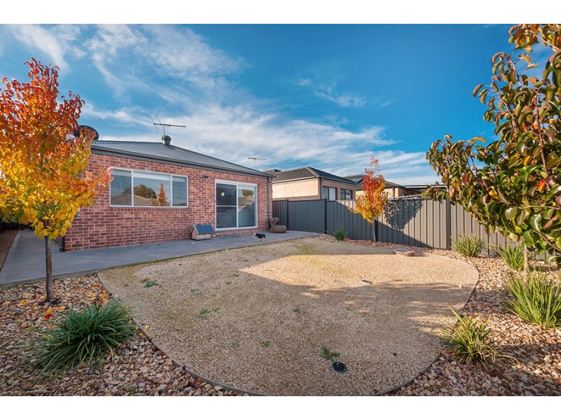 91 Charteris Drive, Craigieburn VIC 3064