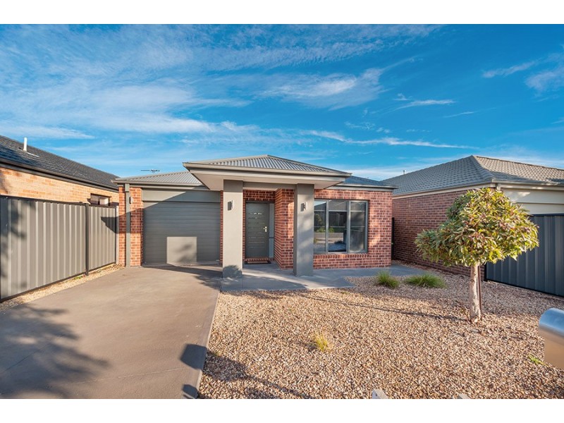 91 Charteris Drive, Craigieburn VIC 3064