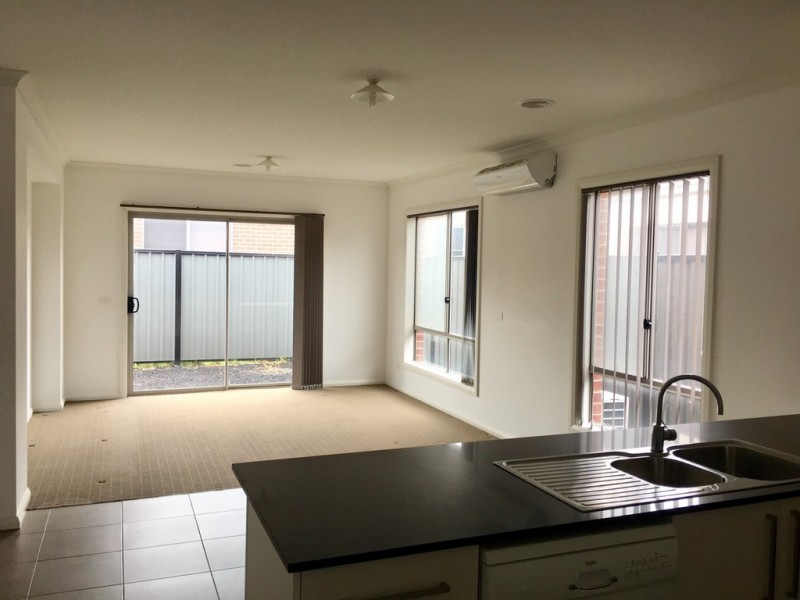 26 Blackwattle Road, Craigieburn VIC 3064
