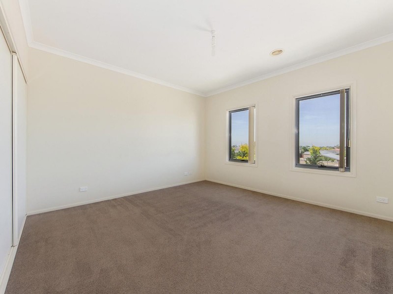 70 Hamilton Hume Parade, Craigieburn VIC 3064