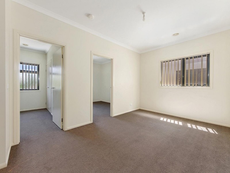 70 Hamilton Hume Parade, Craigieburn VIC 3064