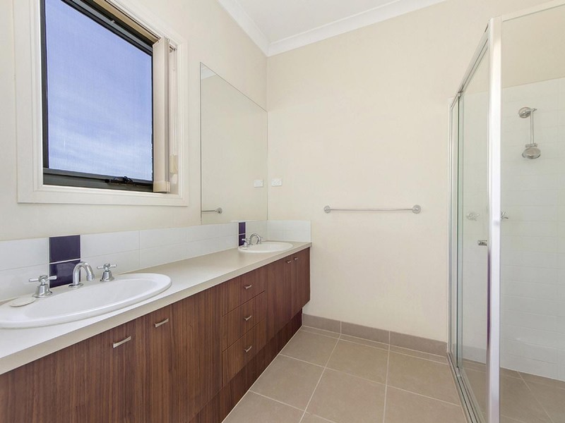 70 Hamilton Hume Parade, Craigieburn VIC 3064