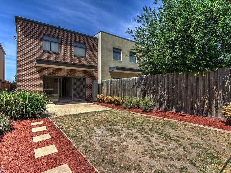 70 Hamilton Hume Parade, Craigieburn VIC 3064