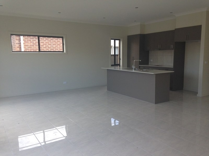 16 Evergreen Crescent, Craigieburn VIC 3064