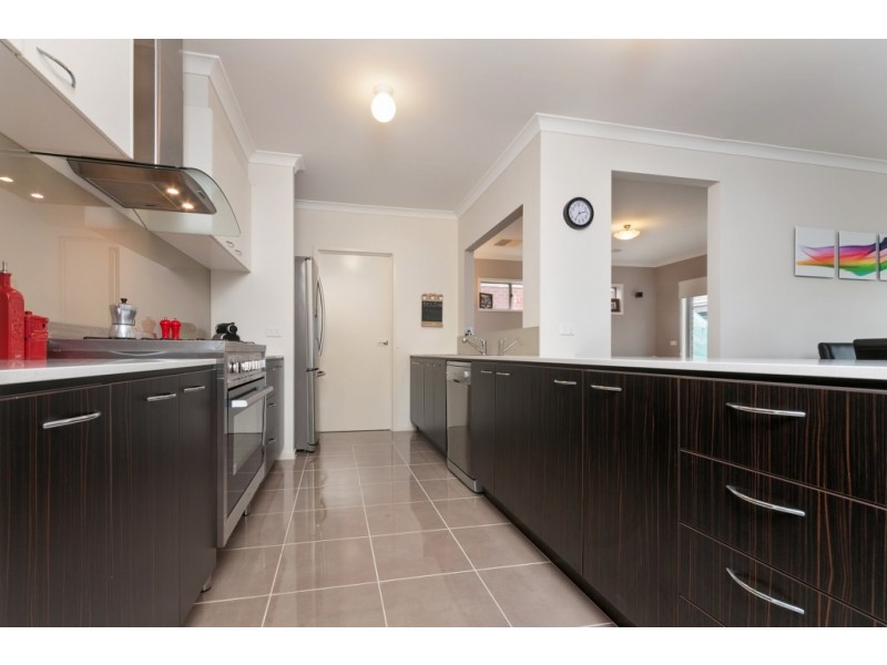 11 Eminence Way, Craigieburn VIC 3064