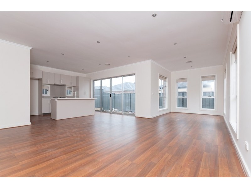 21 Gardner Terrace, Craigieburn VIC 3064