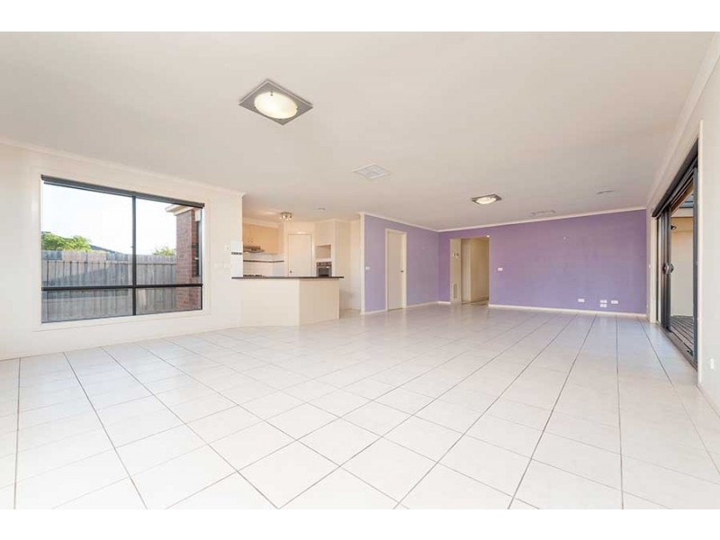 5 Upton Street, Roxburgh Park VIC 3064